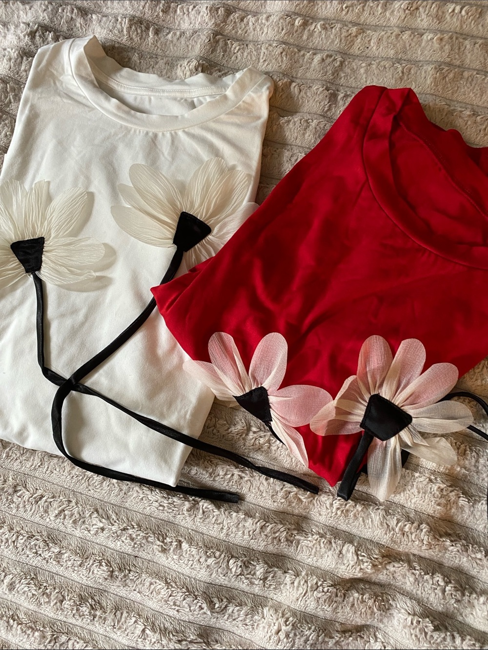 NWOT, Floral Appliqué Tee Duo - White & Red